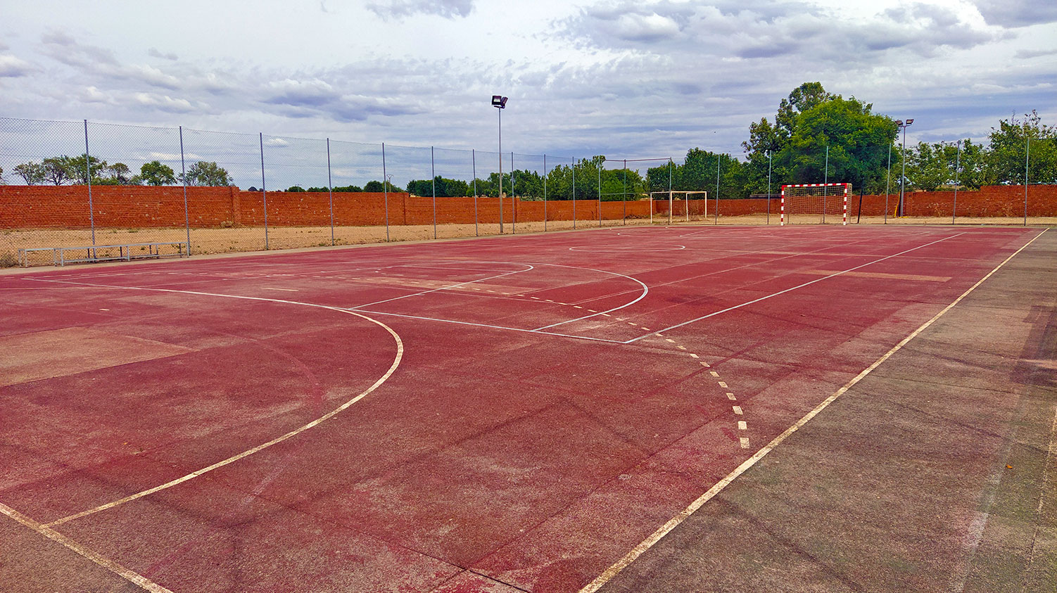 Instalaciones - Complejo Deportivo Municipal - Pista Multideportiva - Concejalía de Deportes del Ayuntamiento de Santa Cruz del Retamar